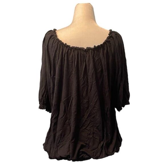 Gemstone Floral Embroidered Top Black Knit Scoop Neck Short Sleeve 1X - Picture 3 of 5